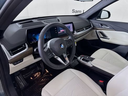 New 2026 BMW X1 xDrive28i w/ Technology Package AWD/4WD image 9