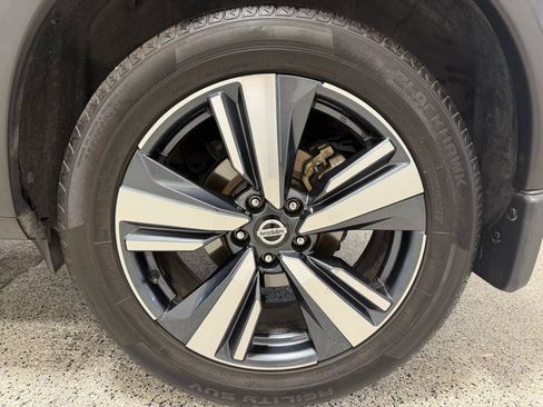 Used 2021 Nissan Rogue SL w/ Premium Package FWD image 9