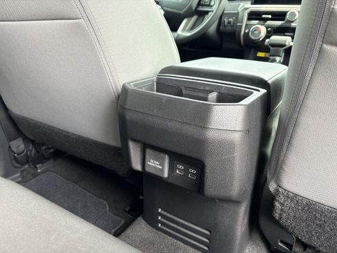 Used 2024 Toyota Tacoma TRD Off-Road w/ TRD Off Road Upgrade Package image 31