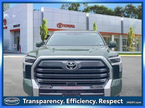 Used 2023 Toyota Tundra Limited w/ Power Package AWD/4WD image 2