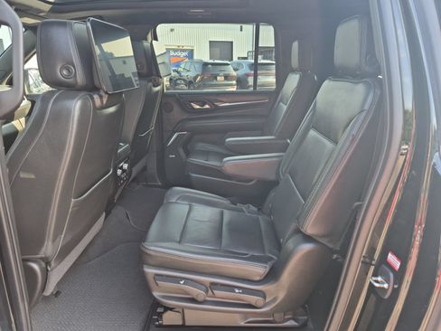 Used 2021 GMC Yukon XL Denali w/ Denali Premium Package AWD/4WD image 27