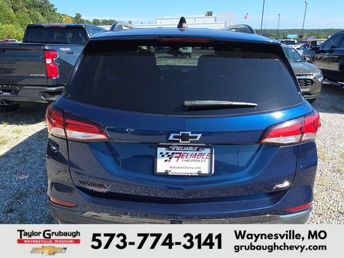 Used 2022 Chevrolet Equinox RS w/ LPO, Floor Liner Package FWD image 5