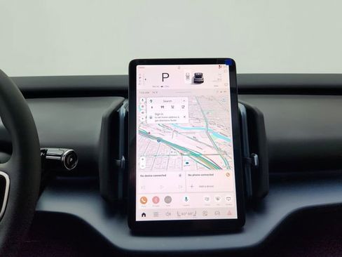 Certified 2025 Volvo EX30 Plus w/ Protection Package Premier image 25