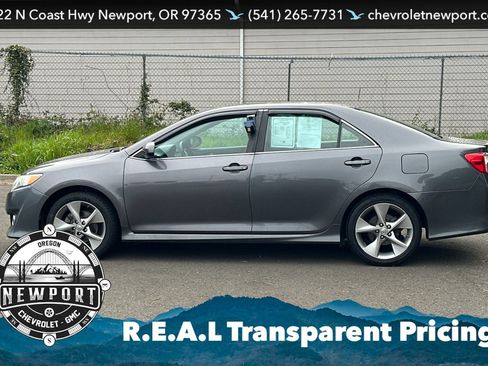 Used 2014 Toyota Camry SE FWD image 7