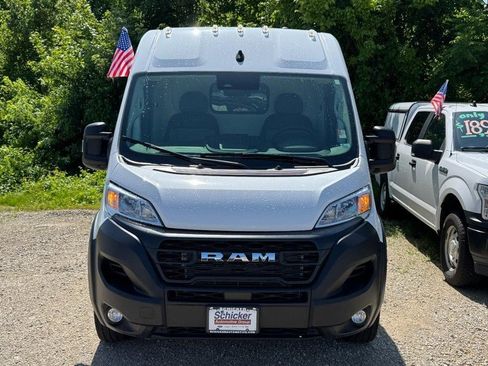 Used 2025 RAM ProMaster 2500 w/ Convenience Group FWD image 9