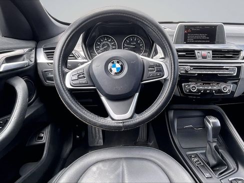 Used 2017 BMW X1 xDrive28i w/ Premium Package AWD/4WD image 5