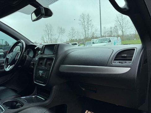 Used 2019 Dodge Grand Caravan GT image 21