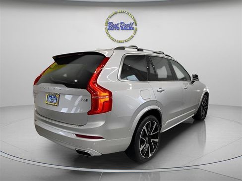 Used 2018 Volvo XC90 T6 Momentum w/ Convenience Package image 5