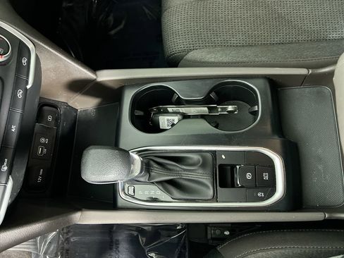 Used 2020 Hyundai Santa Fe SE image 22