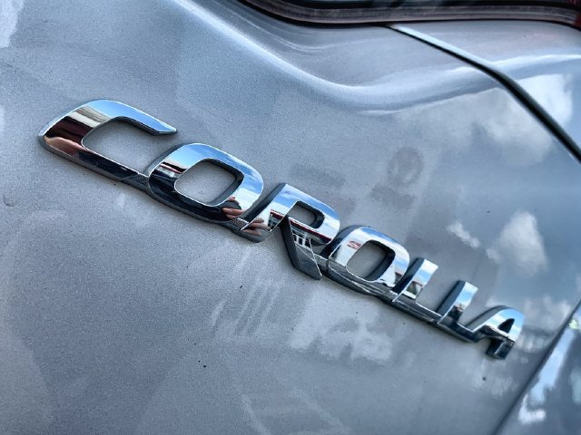 Used 2021 Toyota Corolla LE FWD image 40