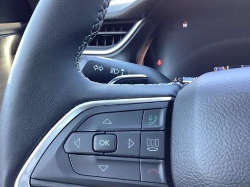 Used 2023 Jeep Grand Cherokee Altitude AWD/4WD image 28