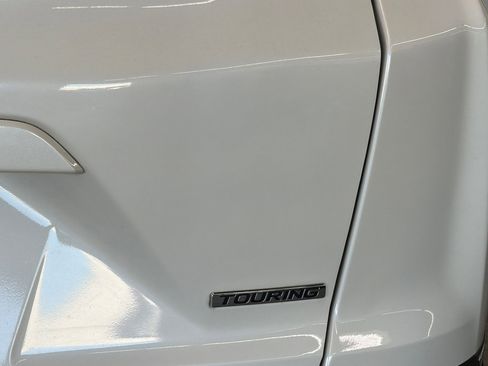 Used 2018 Honda CR-V Touring image 26