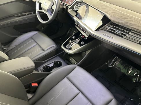 Used 2024 Audi Q4 e-tron Premium Plus image 15