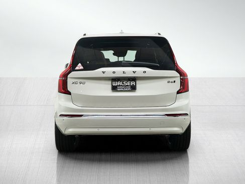 Used 2026 Volvo XC90 B6 Plus AWD/4WD image 4