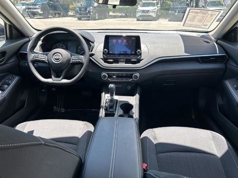 Certified 2025 Nissan Altima 2.5 S FWD image 12
