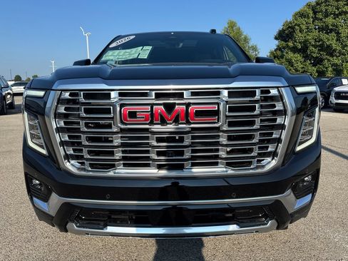 New 2026 GMC Yukon XL Denali w/ Denali Reserve Package AWD/4WD image 9
