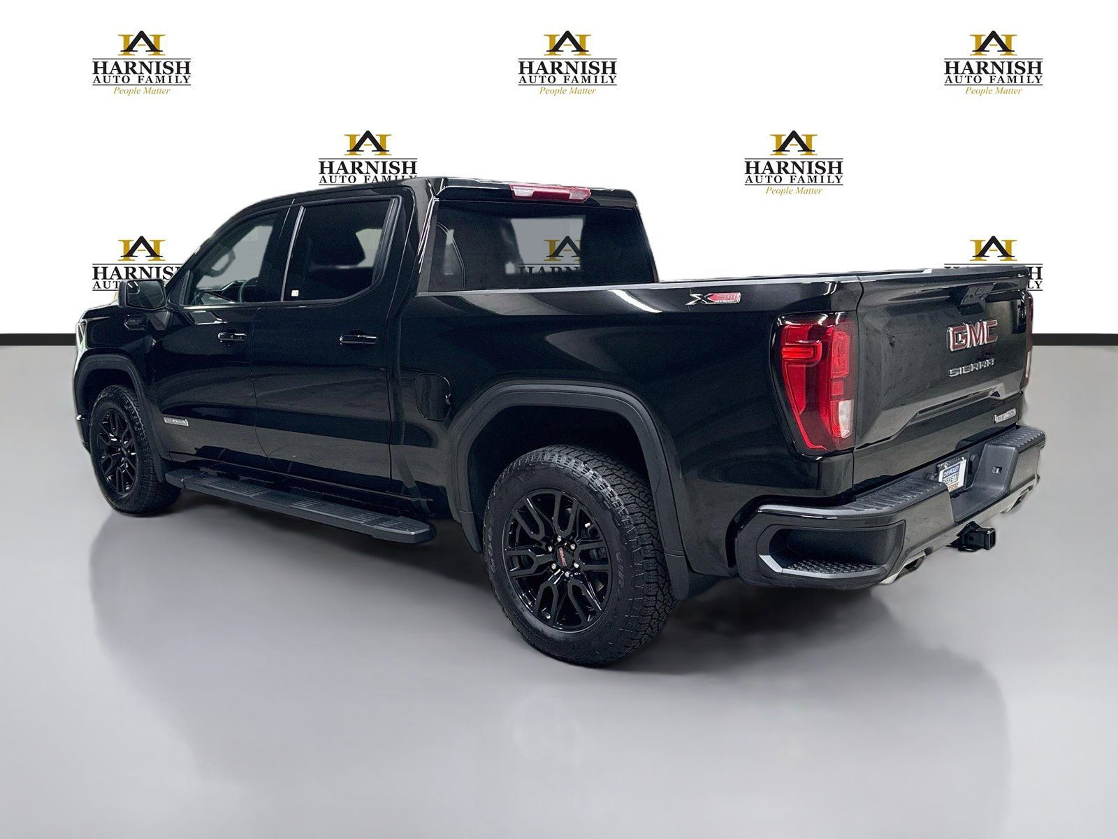 Used 2025 GMC Sierra 1500 Elevation AWD/4WD image 8