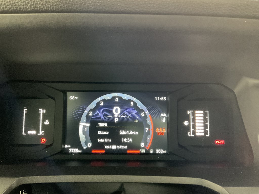 Used 2025 Toyota Tacoma SR5 AWD/4WD image 26