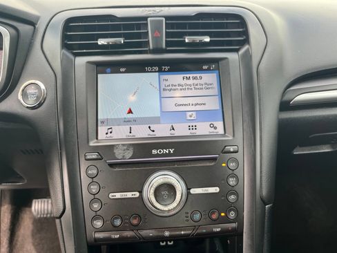Used 2019 Ford Fusion Titanium FWD image 23
