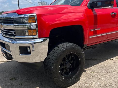 Used 2019 Chevrolet Silverado 2500 LTZ AWD/4WD image 15
