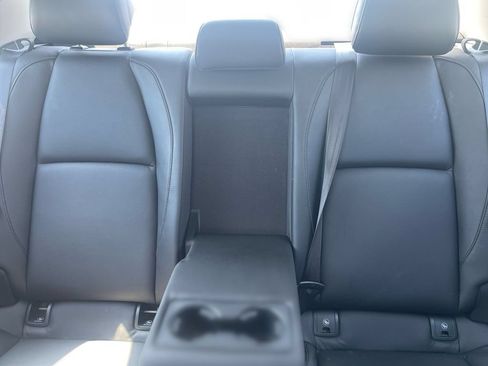 Used 2025 MAZDA MAZDA3 s FWD image 33