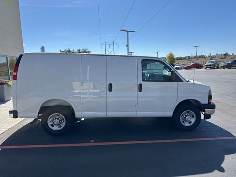 New 2025 Chevrolet Express 2500 w/ Driver Convenience Package RWD image 13