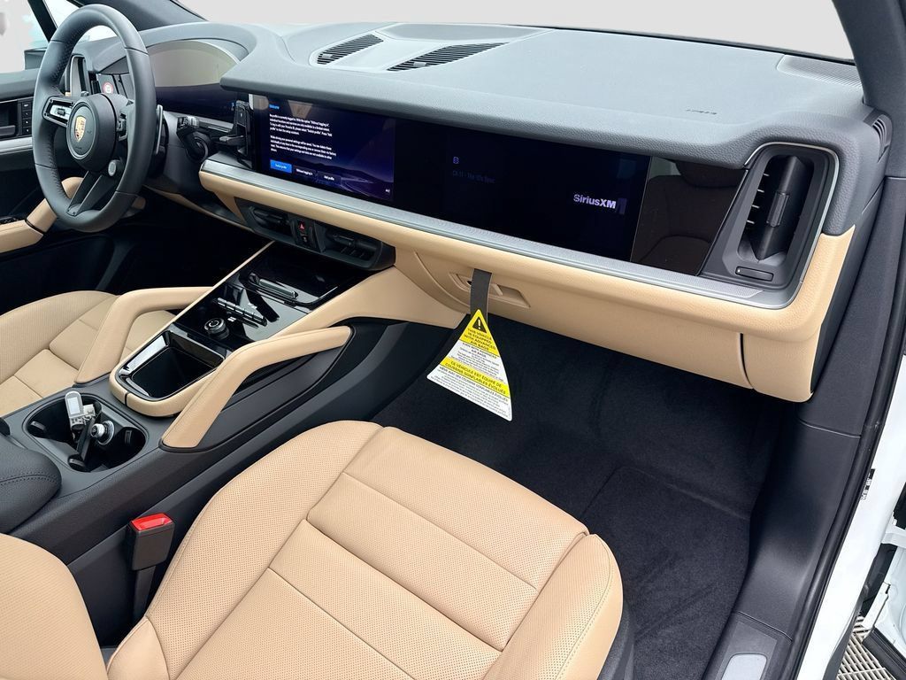 Used 2026 Porsche Cayenne AWD/4WD image 20