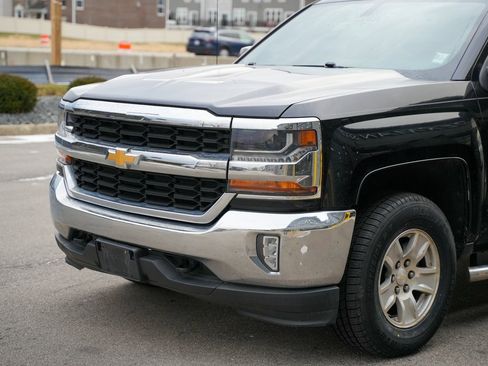 Used 2018 Chevrolet Silverado 1500 LT w/ All Star Edition image 11