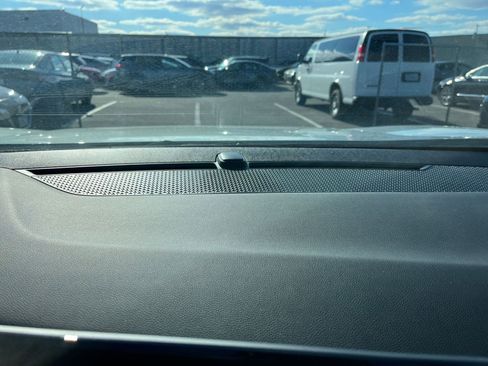 Used 2025 Chevrolet Equinox LT image 18