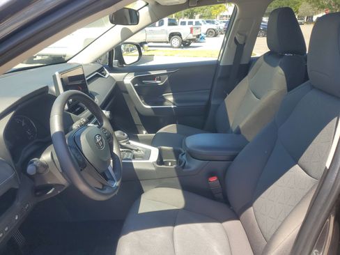 Certified 2025 Toyota RAV4 XLE w/ Convenience Package AWD/4WD image 16