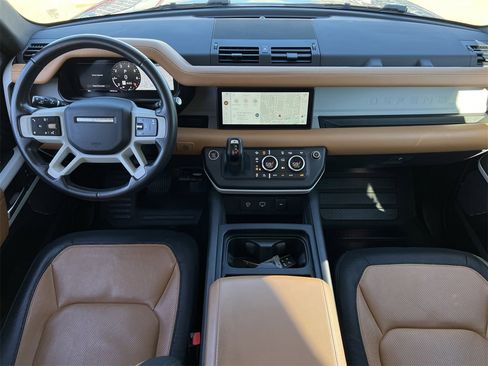 Used 2023 Land Rover Defender 110 X-Dynamic SE image 9