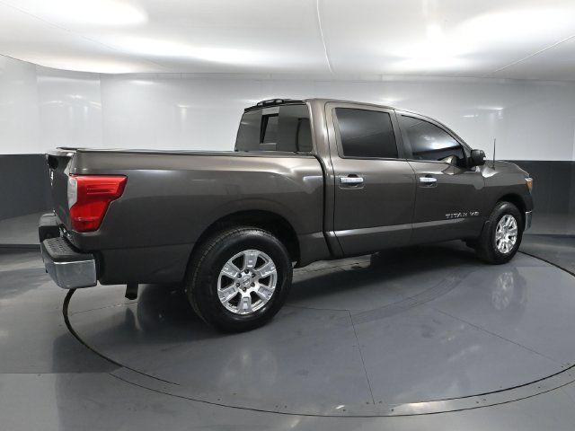 Used 2018 Nissan Titan SV AWD/4WD image 4