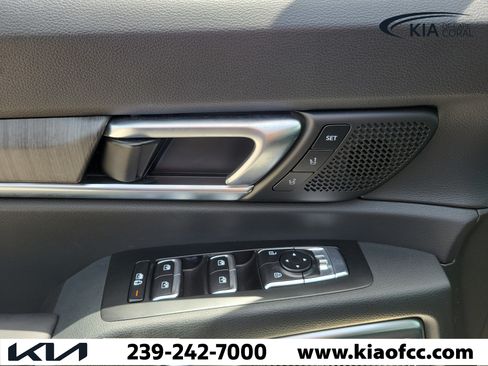 Certified 2025 Kia Telluride SX w/ SX Captain's Chair Package FWD image 23