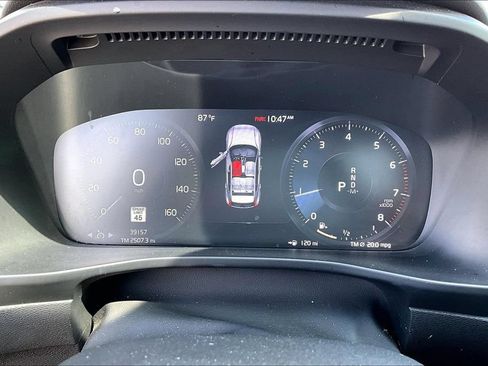 Used 2020 Volvo XC40 T5 R-Design AWD/4WD image 27
