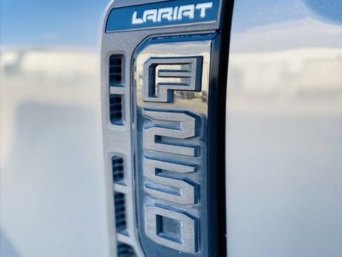 Used 2023 Ford F250 Lariat w/ Lariat Ultimate Package image 10