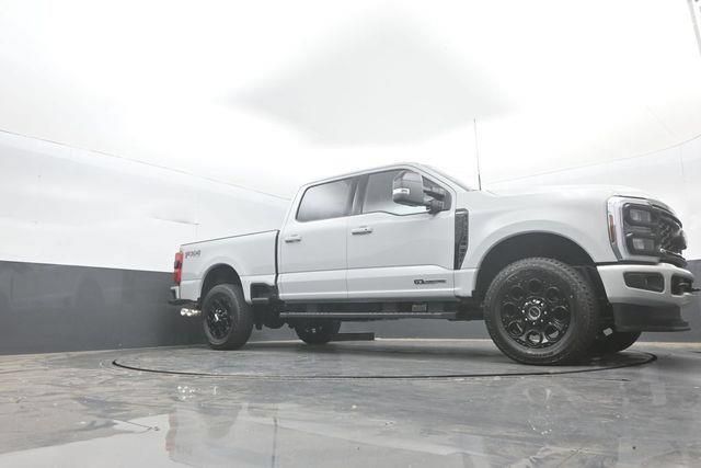 New 2026 Ford F250 Lariat w/ Black Appearance Package AWD/4WD image 32