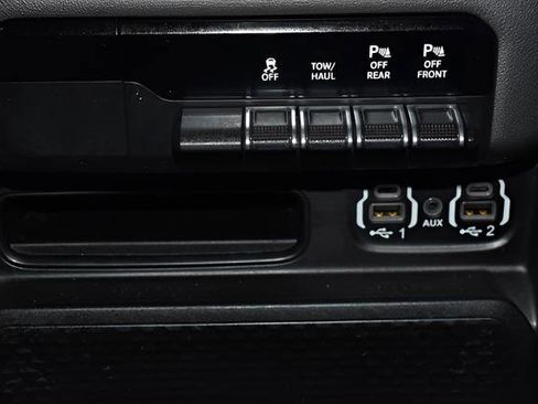 Used 2022 RAM 1500 Big Horn AWD/4WD image 24