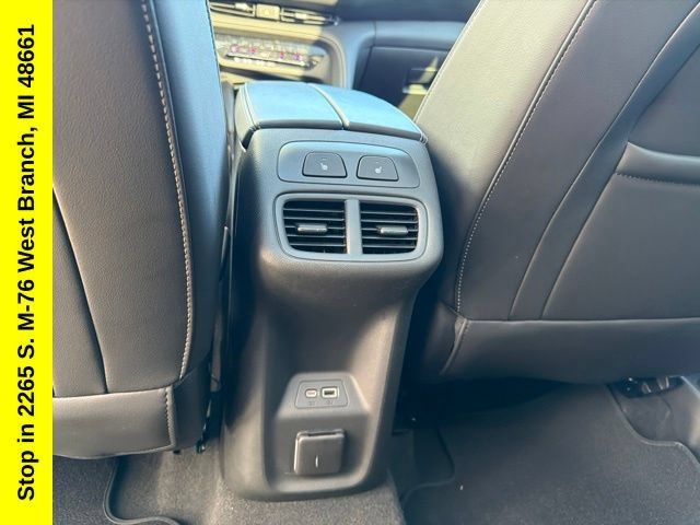 Used 2023 Buick Envision Avenir AWD/4WD image 21