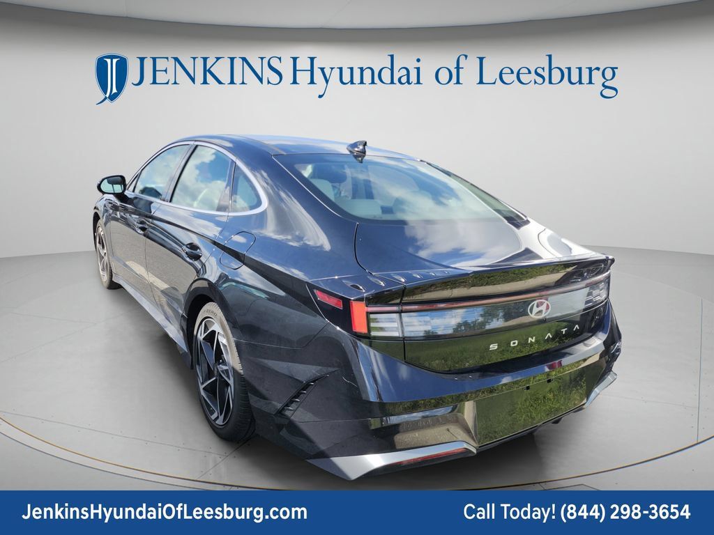 Certified 2024 Hyundai Sonata SEL w/ Convenience Package FWD image 10