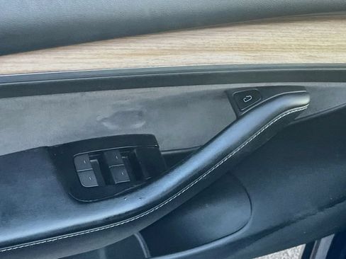Used 2022 Tesla Model 3 Standard Range RWD image 18