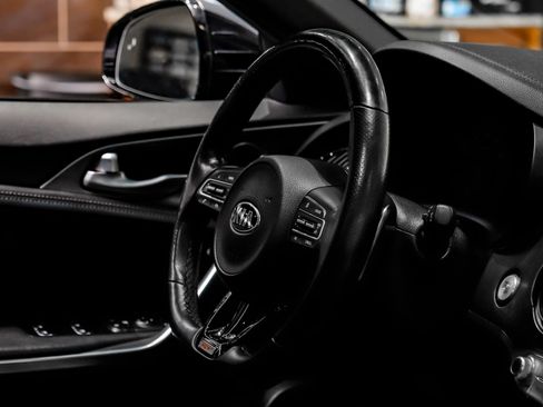 Used 2019 Kia Stinger GT AWD/4WD image 12