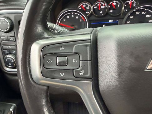 Used 2022 Chevrolet Silverado 1500 LT AWD/4WD image 25