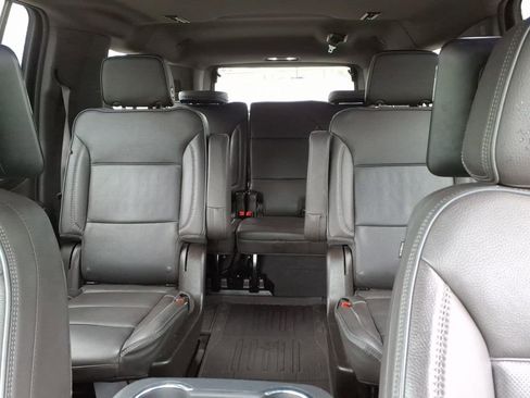 Used 2023 GMC Yukon XL Denali w/ Denali Reserve Package AWD/4WD image 31