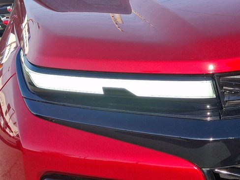 Certified 2024 Chevrolet Traverse RS image 9