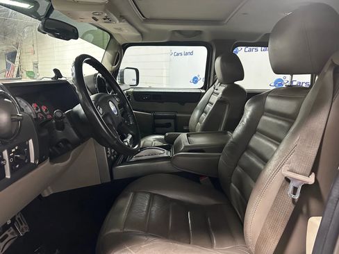 Used 2004 HUMMER H2 w/ Preferred Equipment Group AWD/4WD image 10