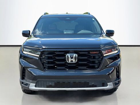 Used 2024 Honda Pilot TrailSport image 3