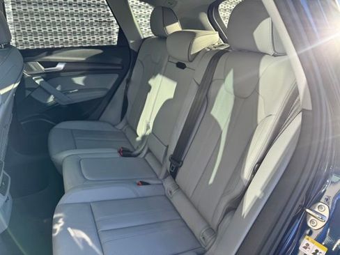 Certified 2025 Audi Q5 2.0T Premium Plus image 11