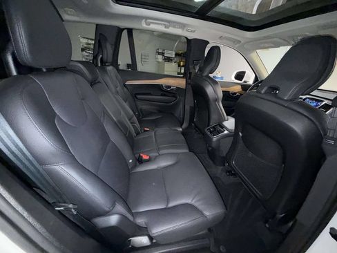 Used 2024 Volvo XC90 B6 Plus AWD/4WD image 16