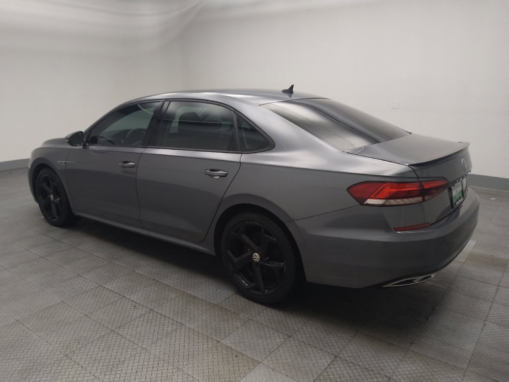Used 2020 Volkswagen Passat 2.0T R-Line FWD image 3