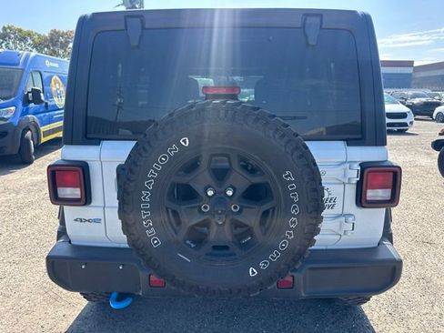 Used 2023 Jeep Wrangler Unlimited w/ Cold Weather Group AWD/4WD image 6